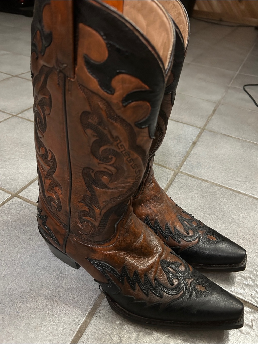 Mezcalero Brown and Black Western Cowboy Boots